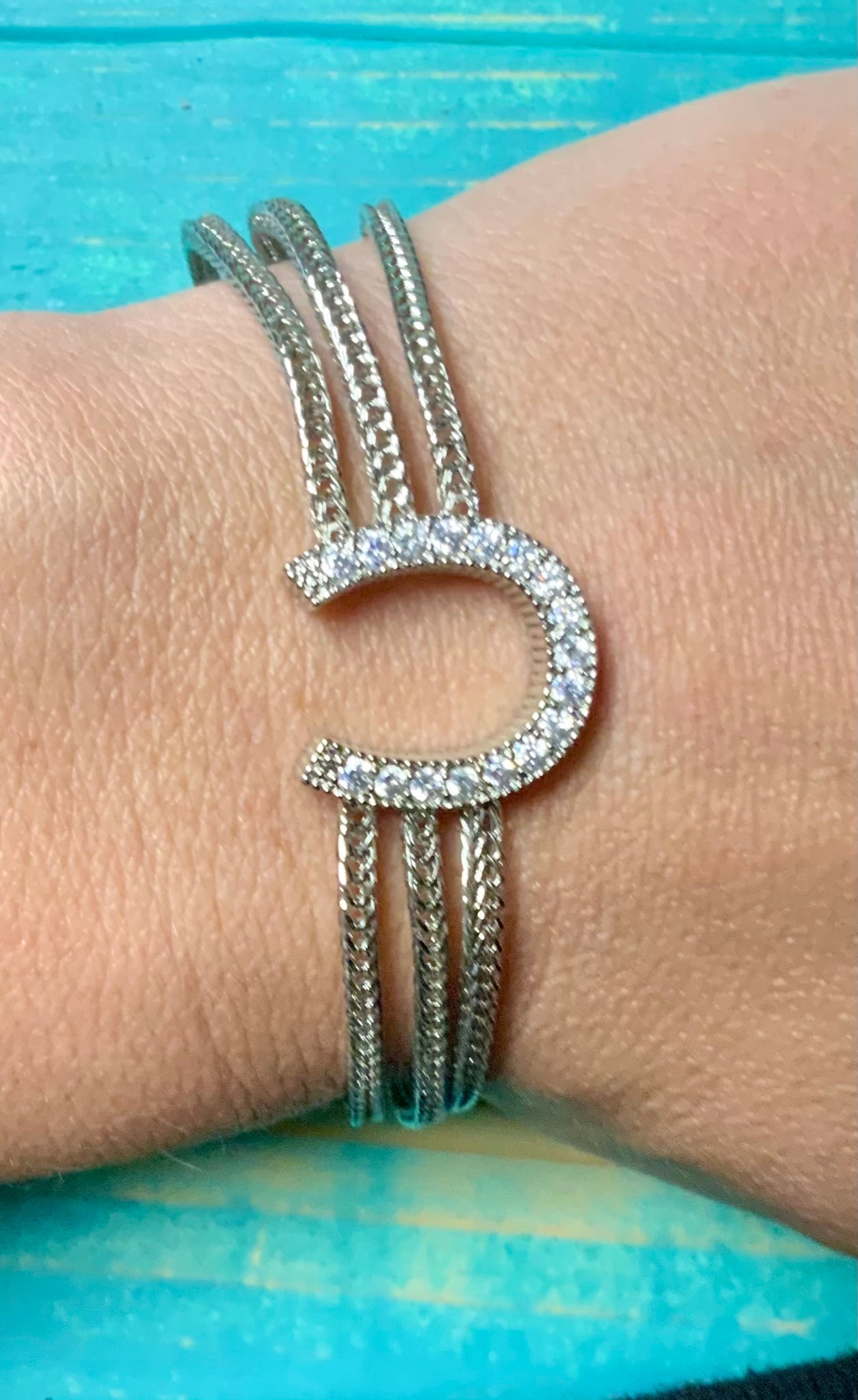 Silver horseshoe bracelet with magnetic clasp